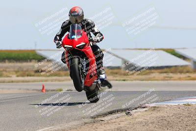 media/Apr-25-2022-Lets Ride (Mon) [[64890c87c4]]/Group B/1220pm (Wheelie Bump)/